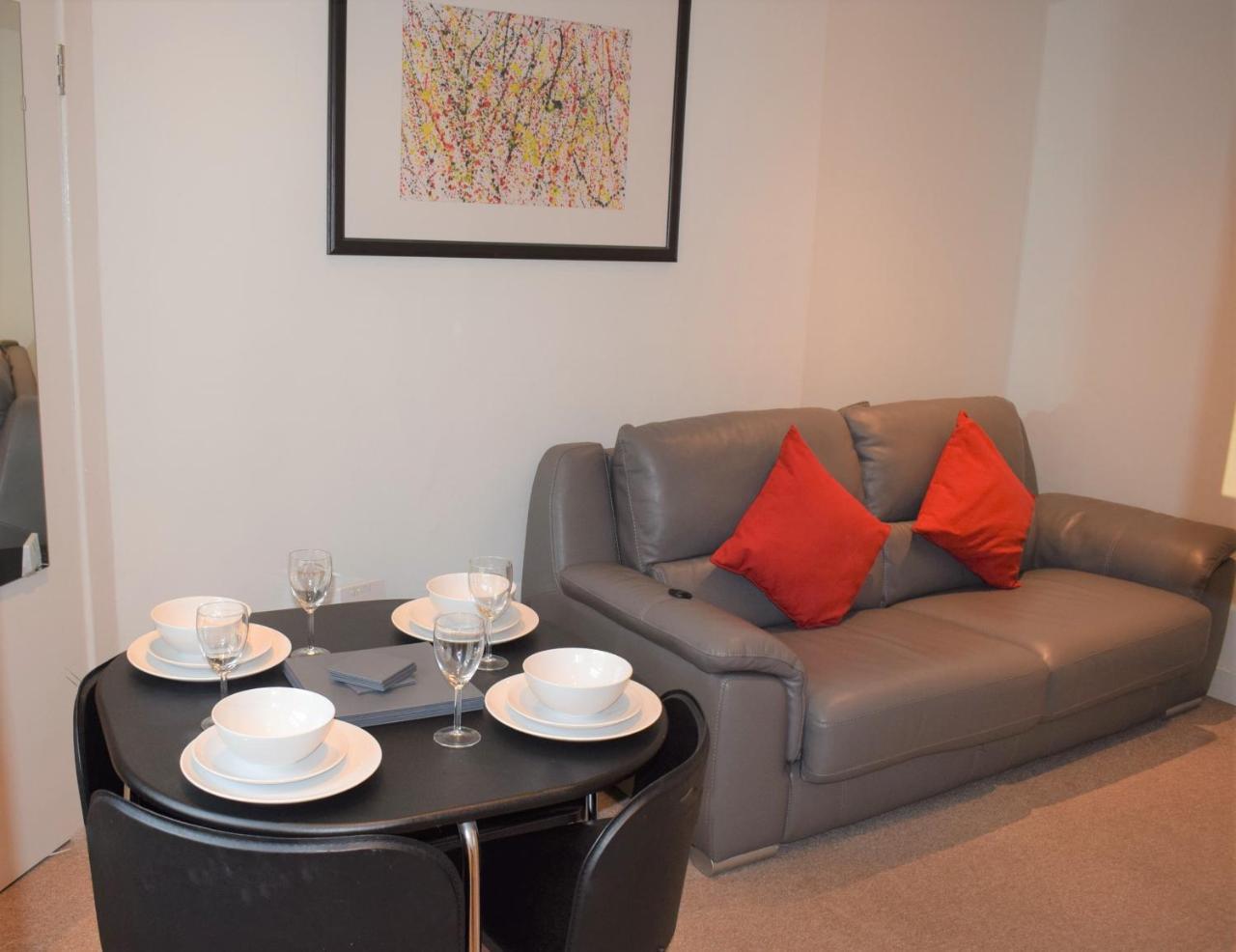 אדינבורו Kelpies Serviced Apartments-Bonnie מראה חיצוני תמונה